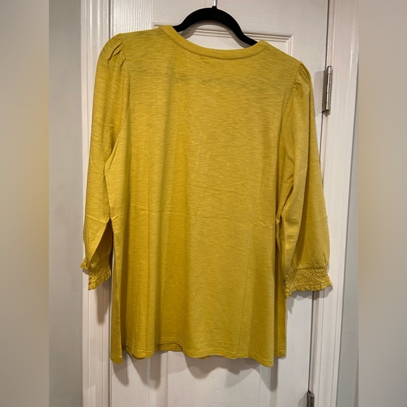NWT J. Jill Size XL Marigold Yellow 3/4 Smocked Sleeve Henley Top Pearl Buttons - Picture 8 of 11